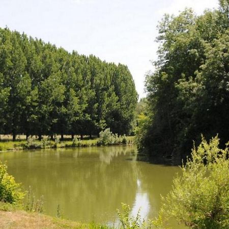 Camping Au Bord De L'Aisne Guignicourt 외부 사진