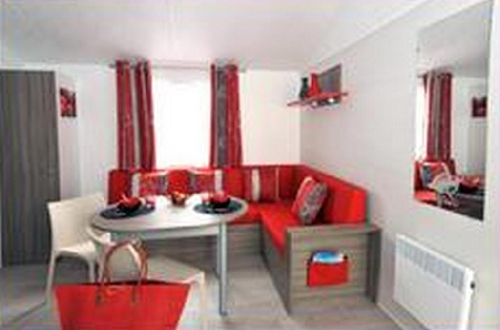 Camping Au Bord De L'Aisne Guignicourt 객실 사진